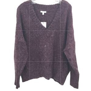 Abound Long Sleeve Pullover V-Neck Sweater Size Large in Solid Burgundy Stem NWT